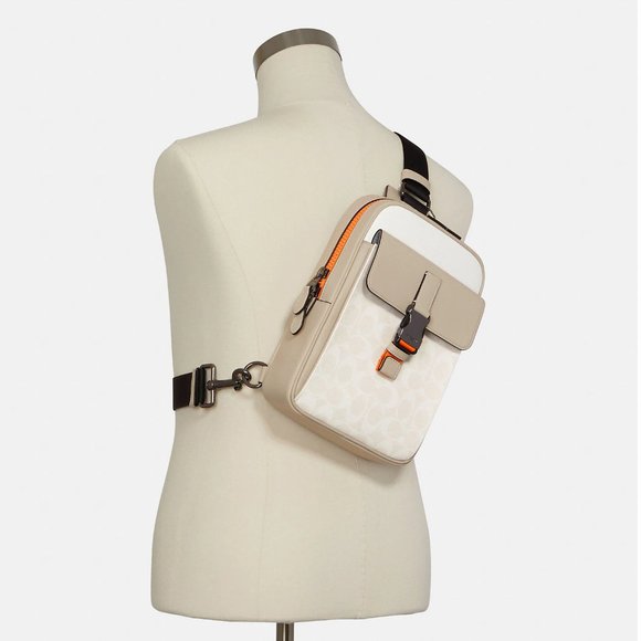 ❤️ Coach Track Pack In Colorblock Signature Canvas Beige/Chalk 💕 - Picture 4 of 11